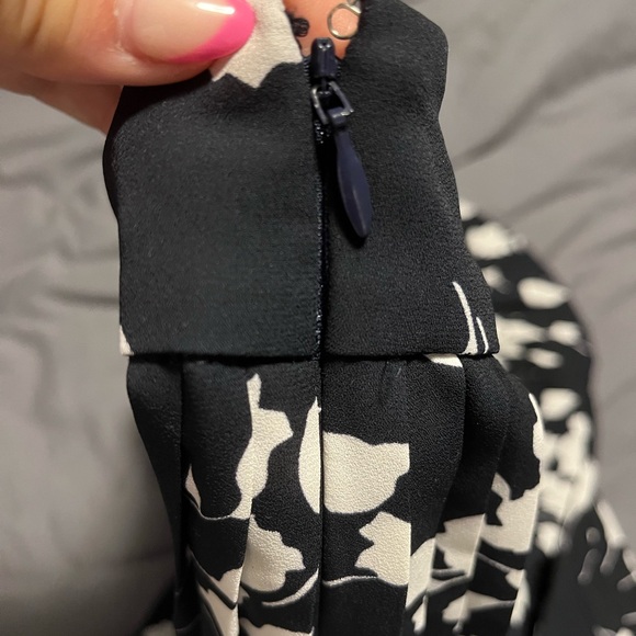 J Crew pleated floral skirt - Picture 3 of 4